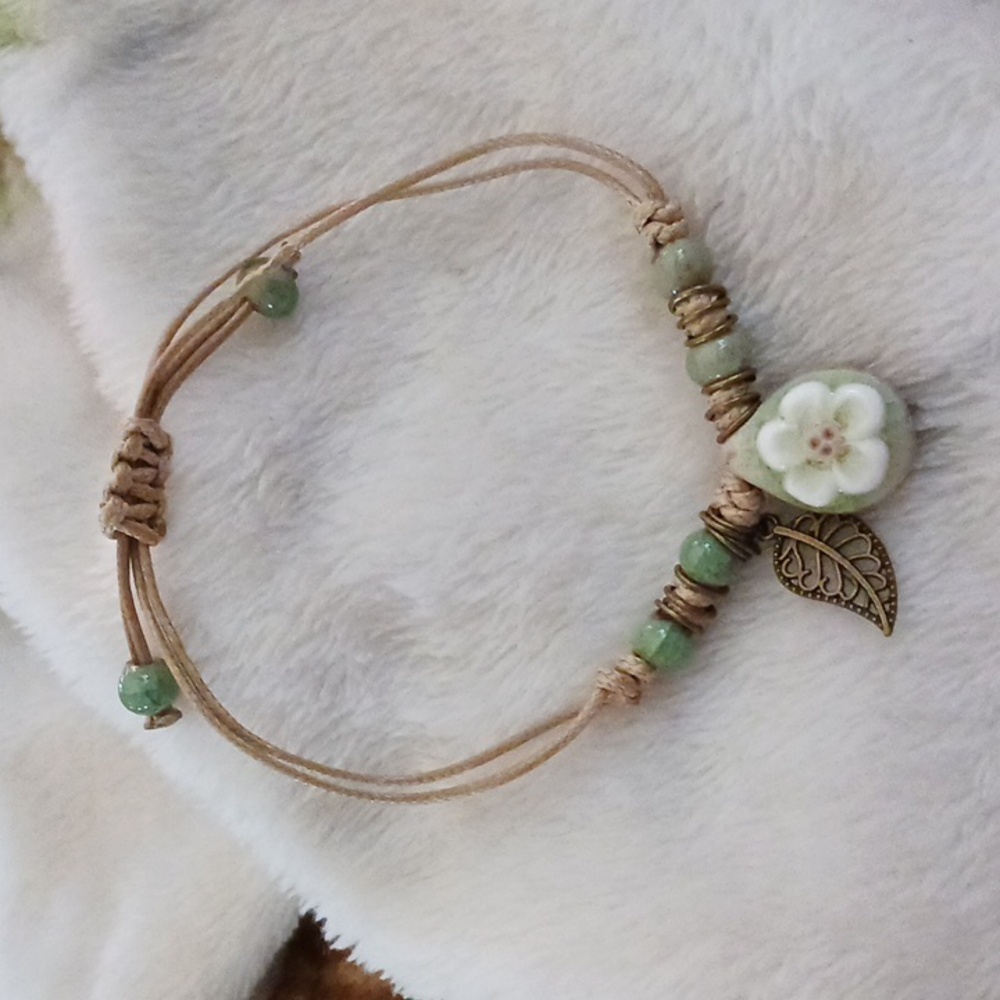 Ceramic Flower Pendant Bracelet